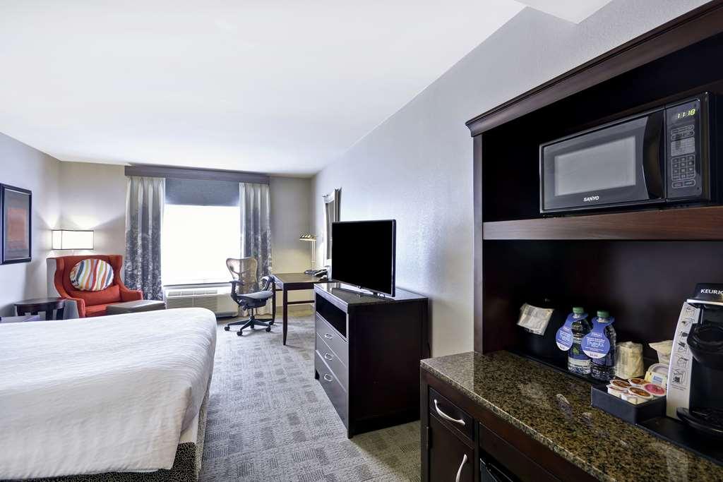 Hilton Garden Inn Toledo / Perrysburg Room photo